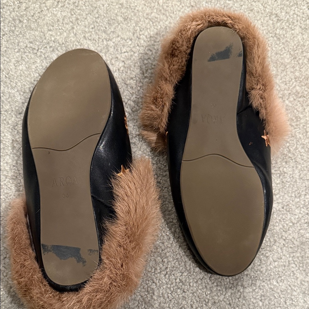 Black Embroidered Faux Fur Loafers “gucci” honey bee style - Picture 3 of 3